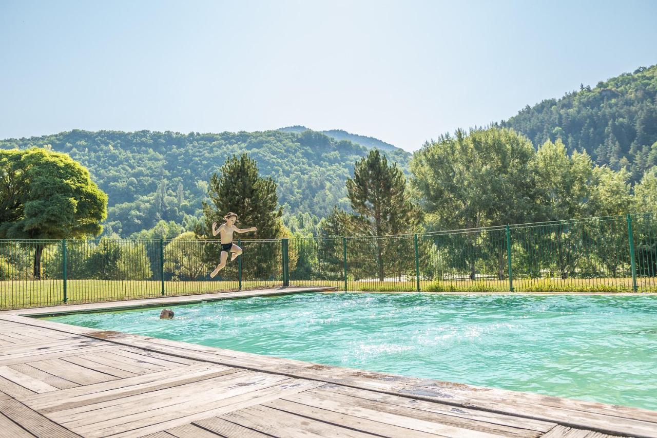 Les Chalets De Booz Saint-Germain-du-Teil Ngoại thất bức ảnh