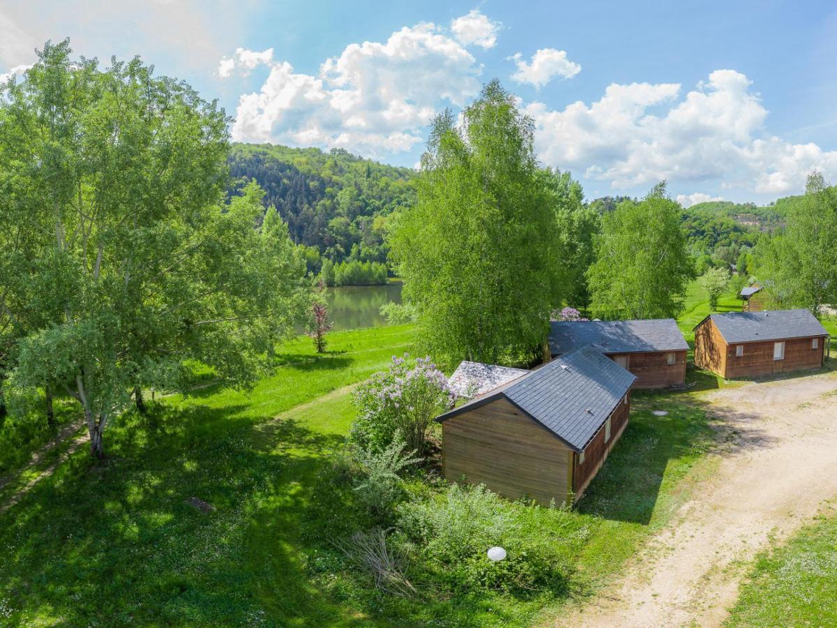 Les Chalets De Booz Saint-Germain-du-Teil Ngoại thất bức ảnh