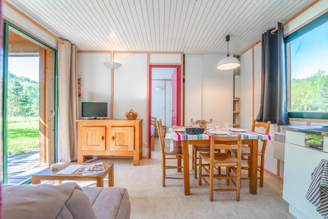 Les Chalets De Booz Saint-Germain-du-Teil Ngoại thất bức ảnh